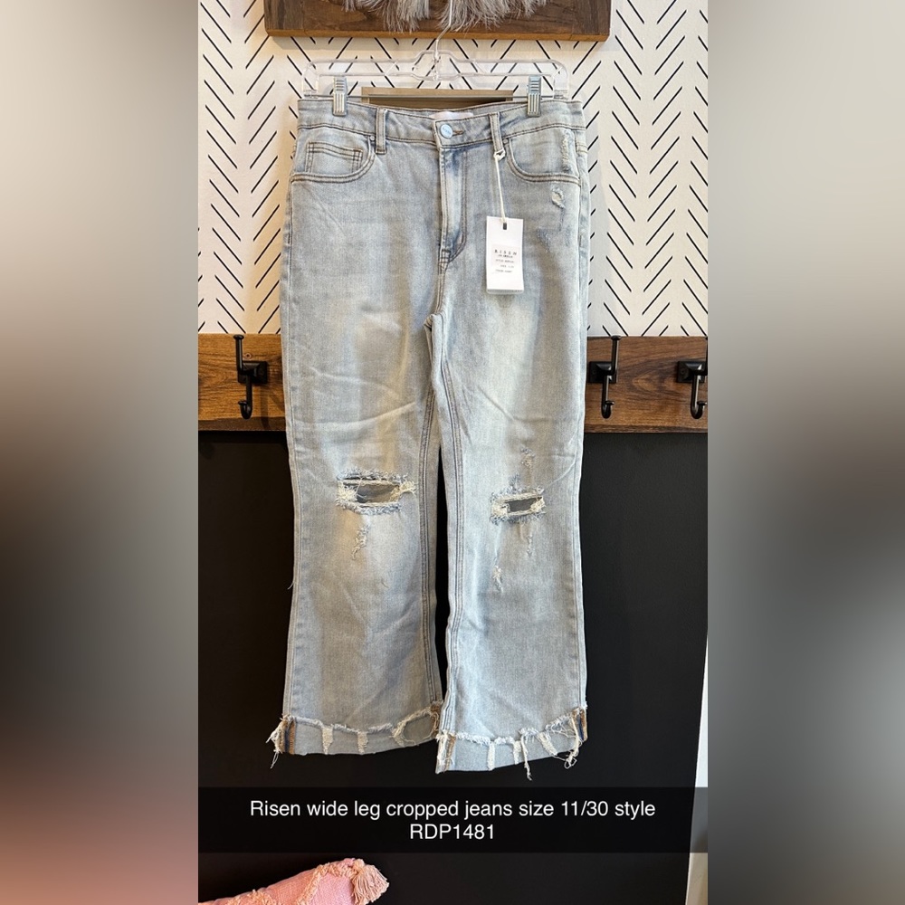 Risen wide leg cropped jeans size 11/30 style RDP1481